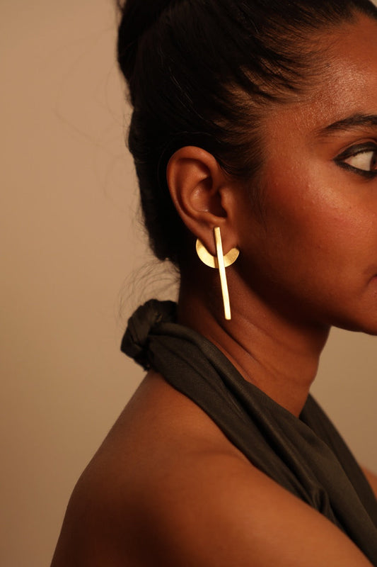 Astrea - circle dash earring