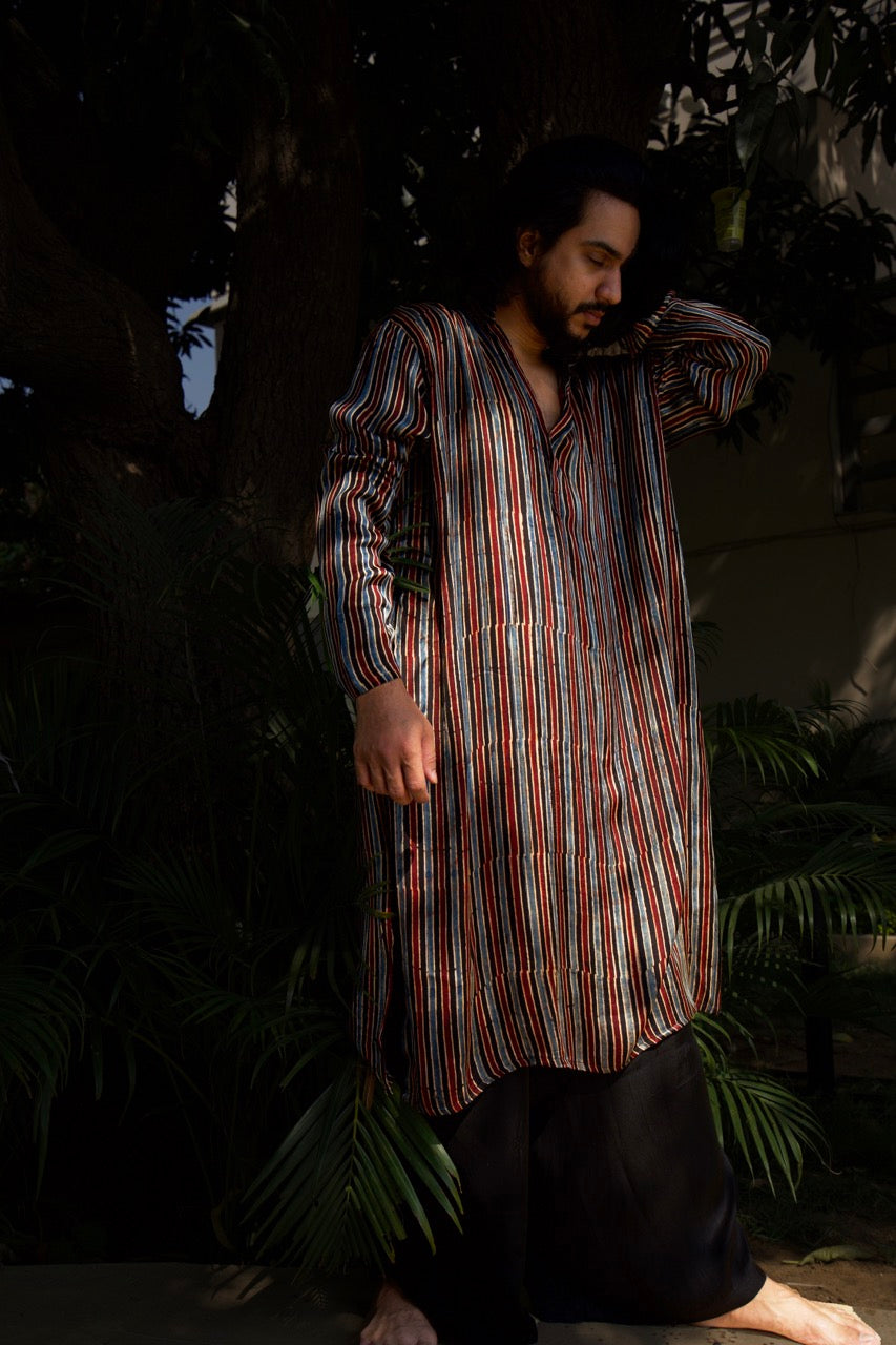 Taha Black Striped Unisex Silk Kurta