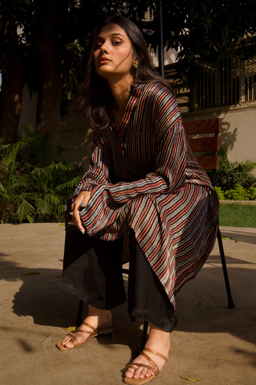 Taha Black Striped Unisex Silk Kurta