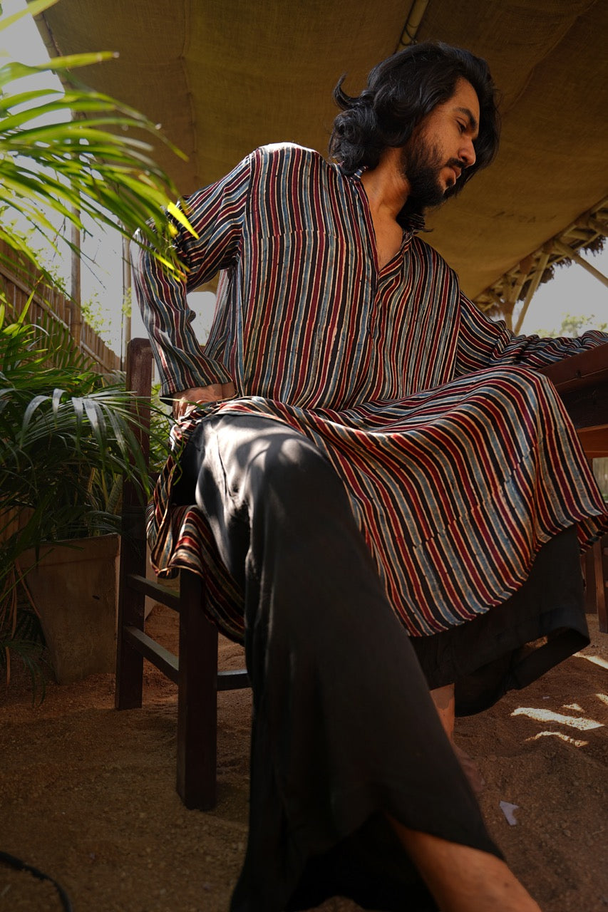 Taha Black Striped Unisex Silk Kurta