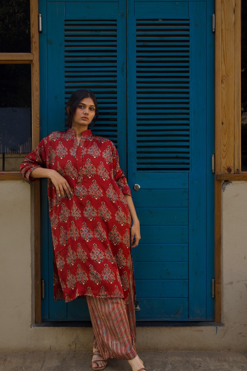 Gulnaar - Red Unisex Silk Kurta Set